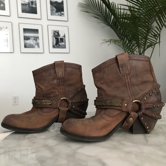 Gianni Bini Shoes - Gianni Bini Genuine Leather Booties